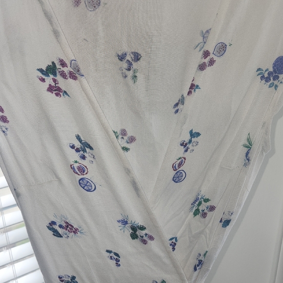 Kendall & Kylie White Fruit Print Swim Coverup - Picture 4 of 4